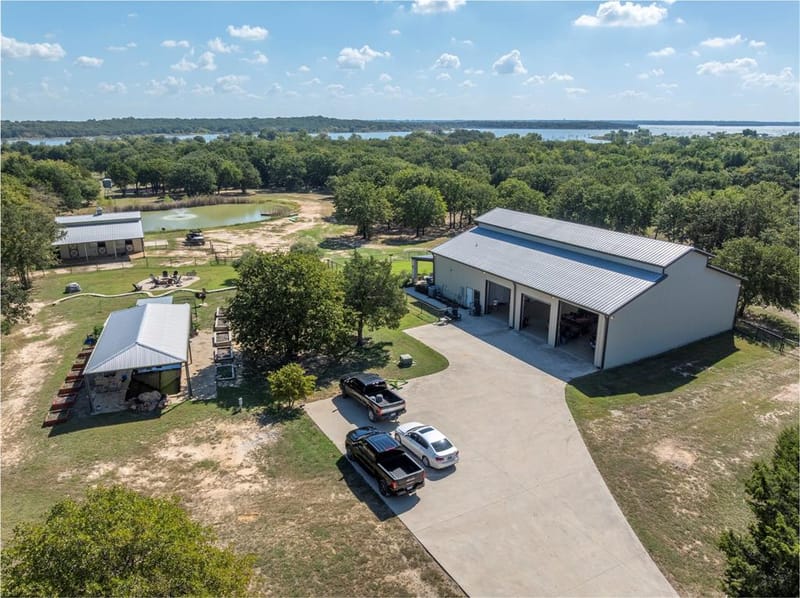 1639 Bloomfield Road, Valley View TX 76272 - Photo 2