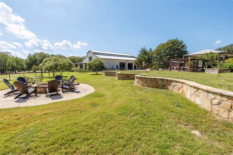 1639 Bloomfield Road, Valley View TX 76272 - Photo 16