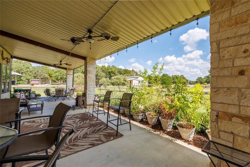 1639 Bloomfield Road, Valley View TX 76272 - Photo 15