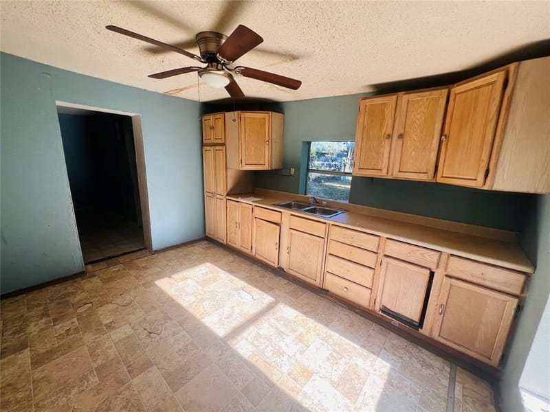 106 Columbia Street, Cleburne TX 76031 - Photo 7