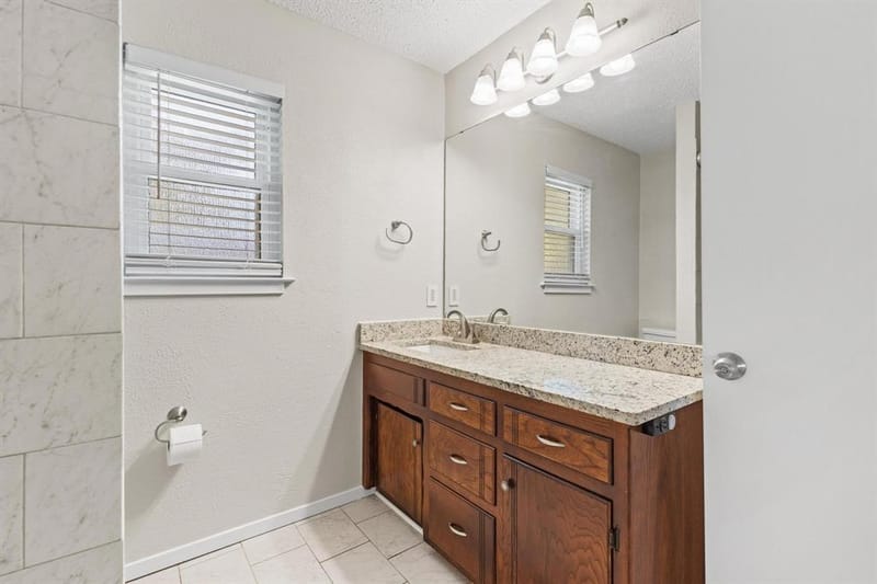 904 S Gribble Street, Sherman TX 75090 - Photo 19