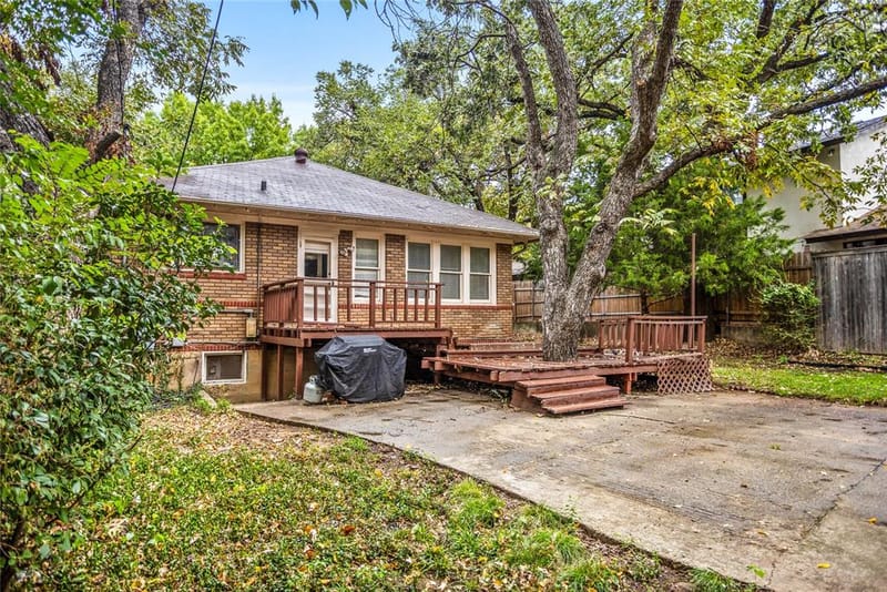 2303 Mistletoe Drive, Fort Worth TX 76110 - Photo 24