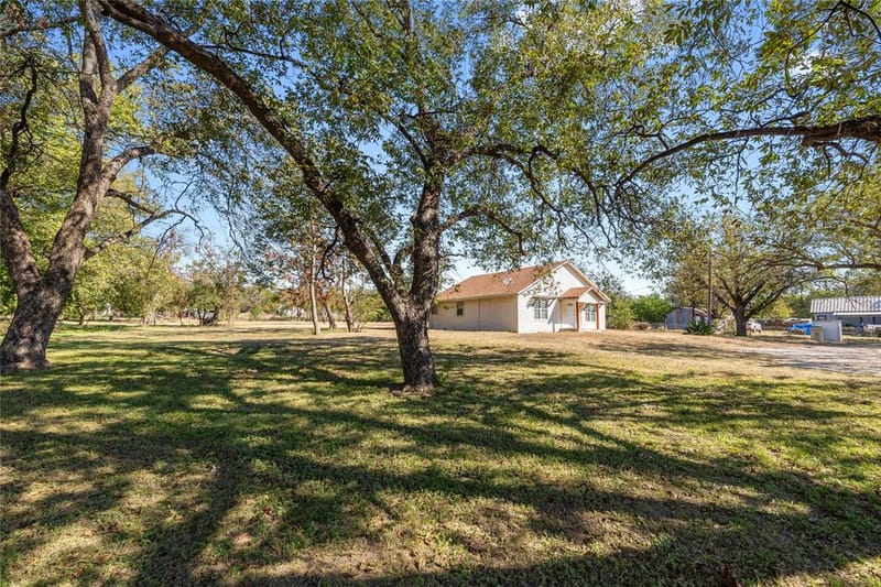 505 E Walcott Avenue, Comanche TX 76442 - Photo 25