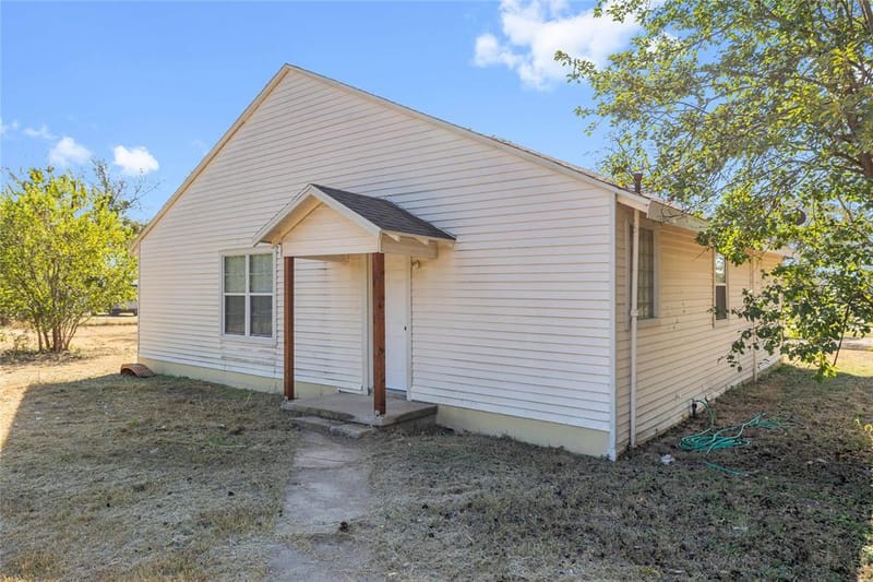 505 E Walcott Avenue, Comanche TX 76442 - Photo 21