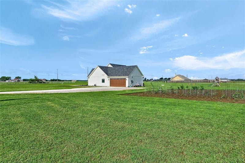 1553 South Road, Whitesboro TX 76273 - Photo 36