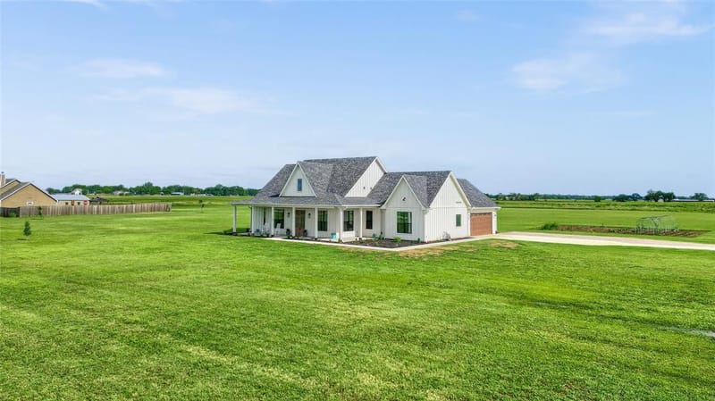 1553 South Road, Whitesboro TX 76273 - Photo 5