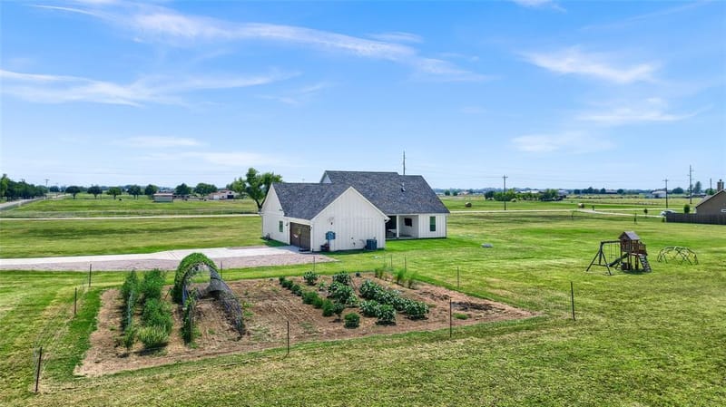 1553 South Road, Whitesboro TX 76273 - Photo 35