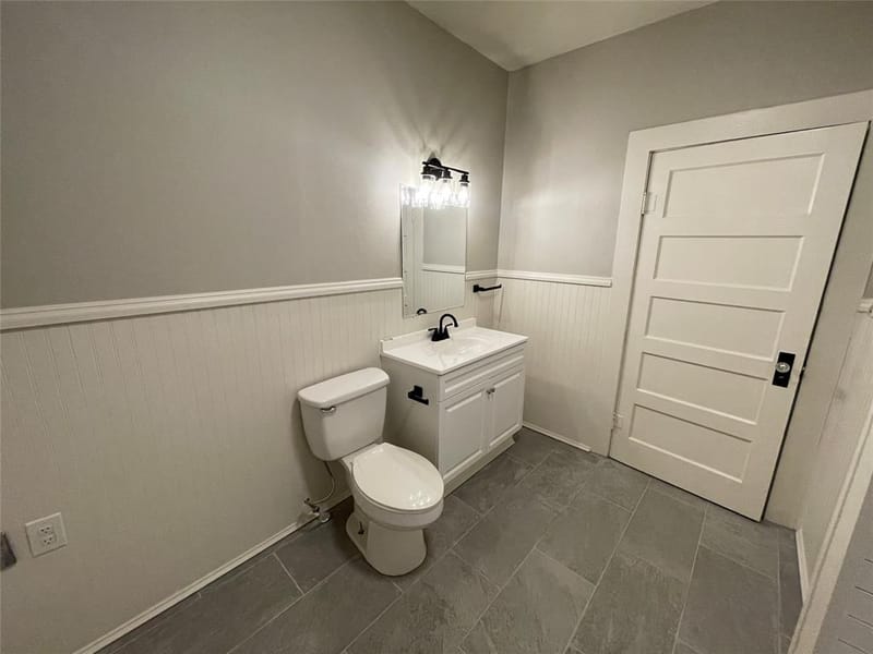800 Jefferson Street, Bowie TX 76230 - Photo 3
