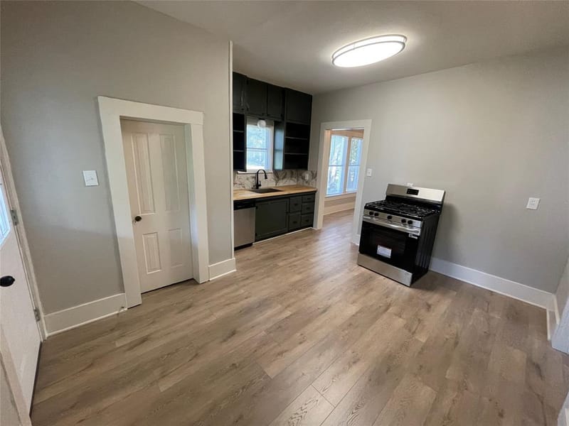 800 Jefferson Street, Bowie TX 76230 - Photo 14