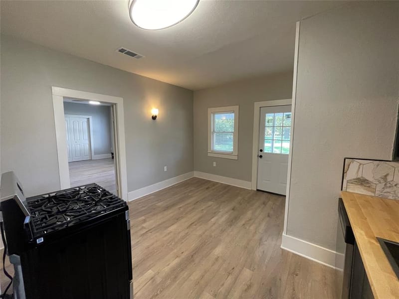 800 Jefferson Street, Bowie TX 76230 - Photo 18