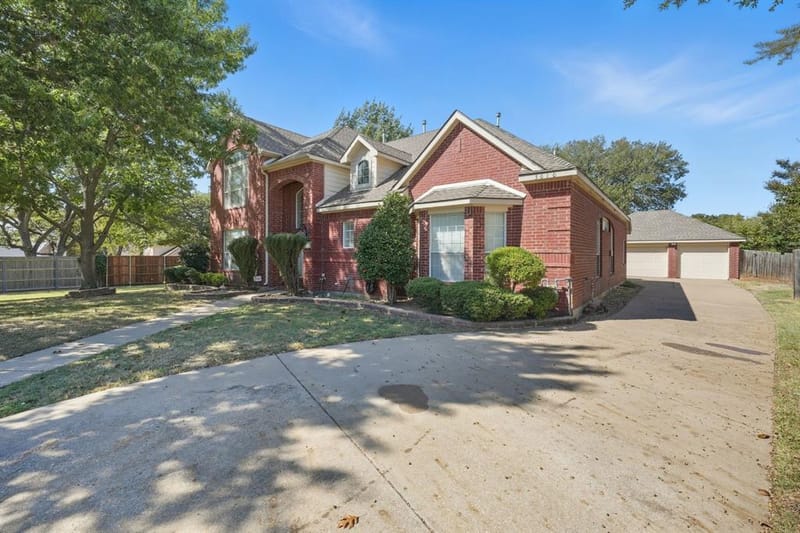 5010 Coventry Lane, Arlington TX 76017 - Photo 2