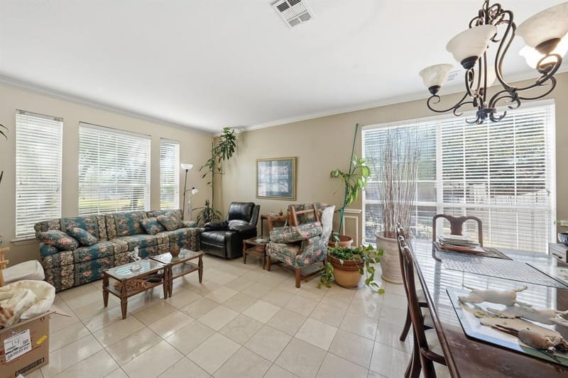 5010 Coventry Lane, Arlington TX 76017 - Photo 6