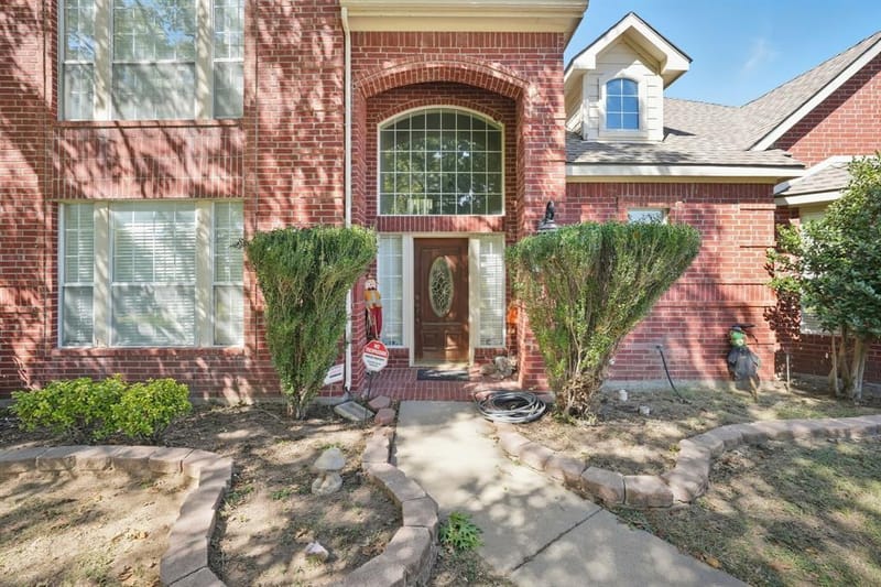 5010 Coventry Lane, Arlington TX 76017 - Photo 3