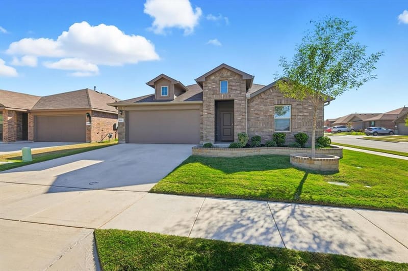 633 Captree Lane, Fort Worth TX 76131
