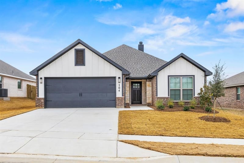 104 Maverick Trail, Valley View TX 76272 - Photo 3