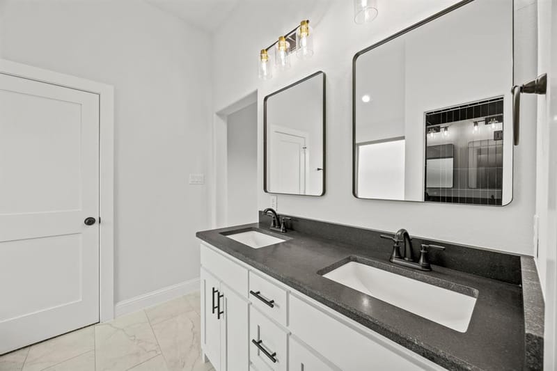 104 Maverick Trail, Valley View TX 76272 - Photo 20