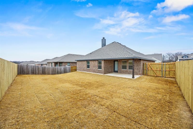 104 Maverick Trail, Valley View TX 76272 - Photo 30