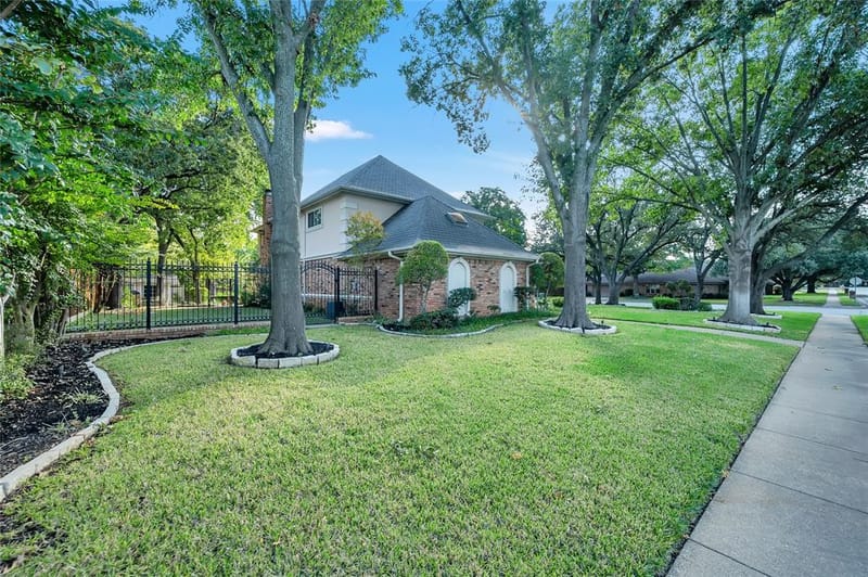 1800 Hampton Drive, Bedford TX 76021 - Photo 2