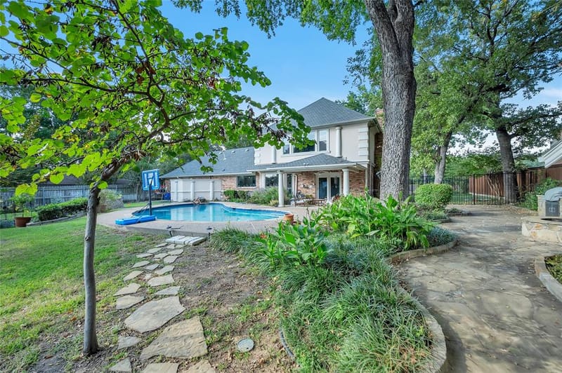 1800 Hampton Drive, Bedford TX 76021 - Photo 33