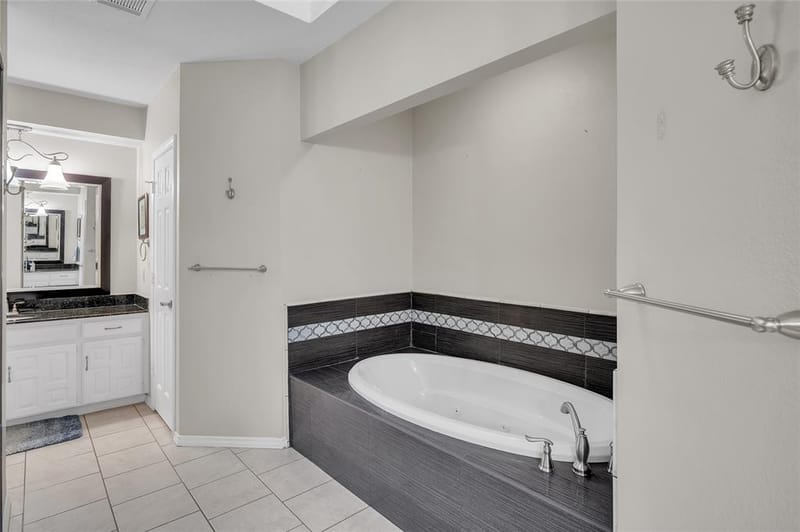 1800 Hampton Drive, Bedford TX 76021 - Photo 18