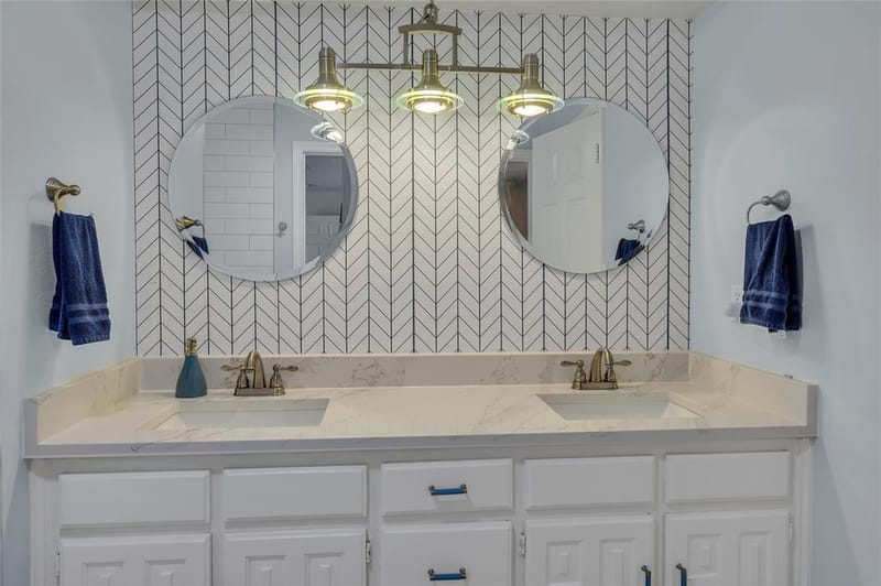 1800 Hampton Drive, Bedford TX 76021 - Photo 21
