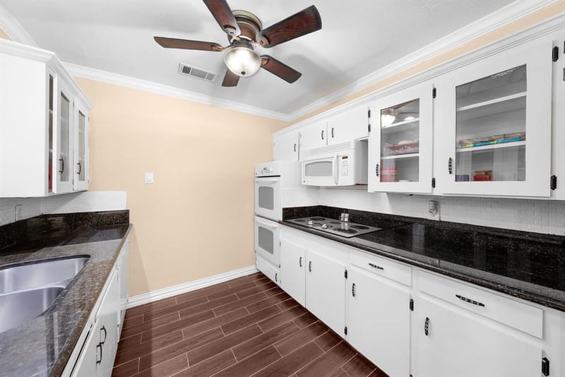 1075 Oak Ridge Drive, Terrell TX 75160 - Photo 12