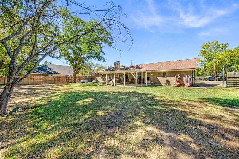 1075 Oak Ridge Drive, Terrell TX 75160 - Photo 4