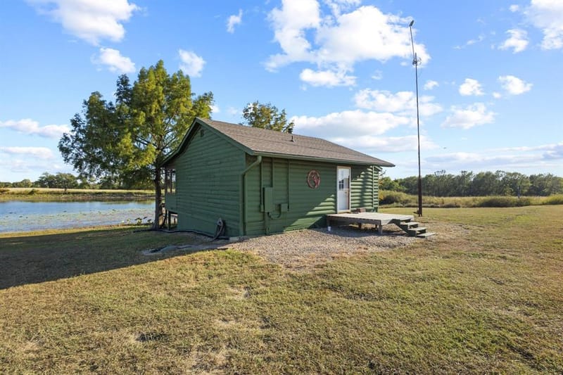 300 County Road 27100, Honey Grove TX 75446 - Photo 3