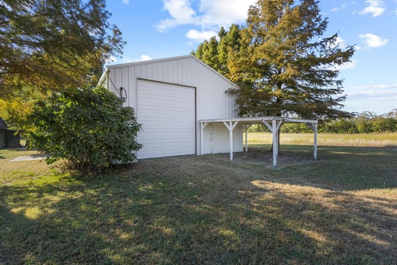 300 County Road 27100, Honey Grove TX 75446 - Photo 18