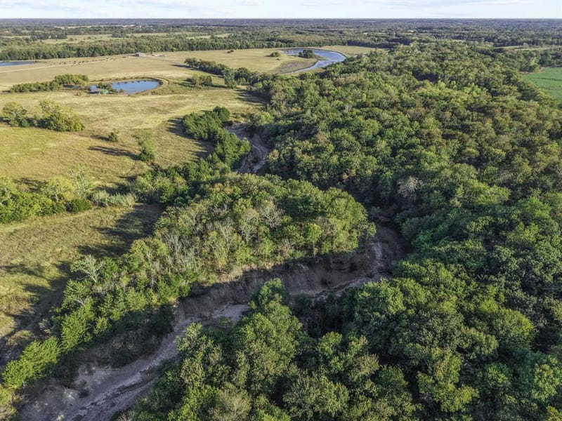 300 County Road 27100, Honey Grove TX 75446 - Photo 35