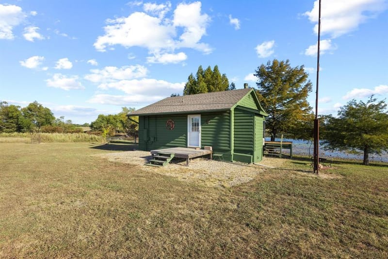 300 County Road 27100, Honey Grove TX 75446 - Photo 4