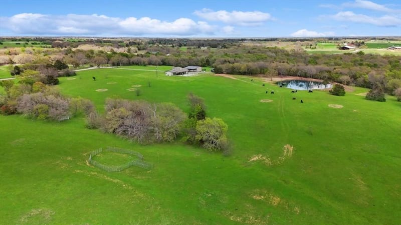 812 Mckenzie Road, Tioga TX 76271 - Photo 36