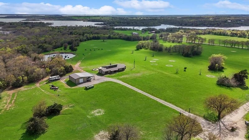 812 Mckenzie Road, Tioga TX 76271 - Photo 35