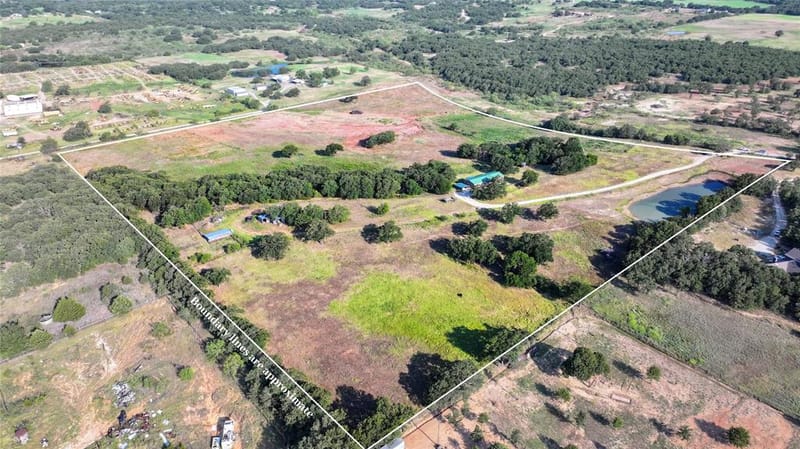 381 W Mccool Road, Nocona TX 76255 - Photo 5