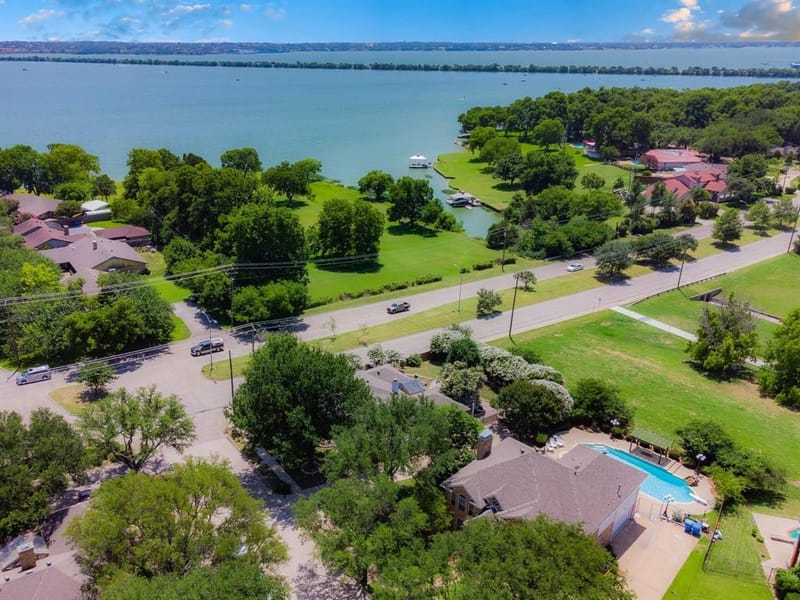 8518 Bridgewater Drive, Rowlett TX 75088 - Photo 9