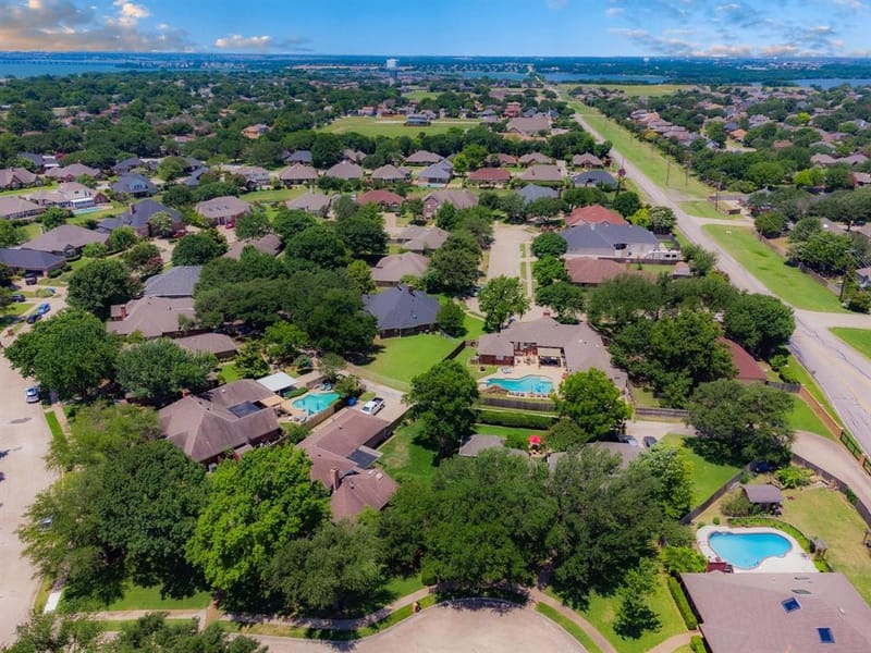 8518 Bridgewater Drive, Rowlett TX 75088 - Photo 11