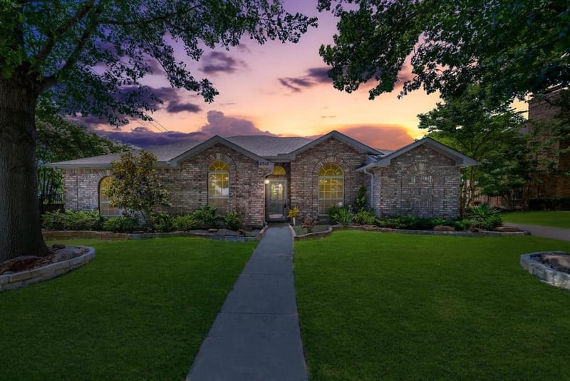 8518 Bridgewater Drive, Rowlett TX 75088 - Photo 8