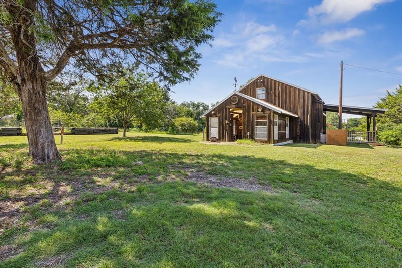 831 Old Justin Road, Argyle TX 76226 - Photo 27