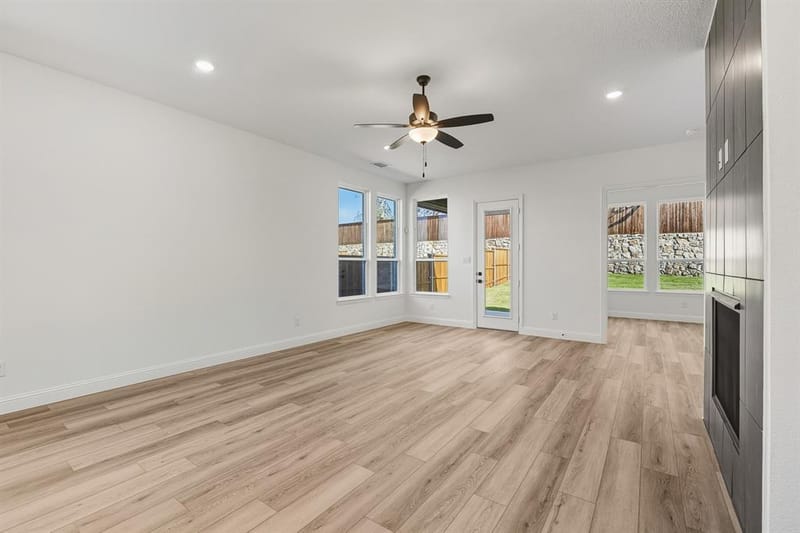 2433 Ainsdale Drive, Celina TX 75009 - Photo 3