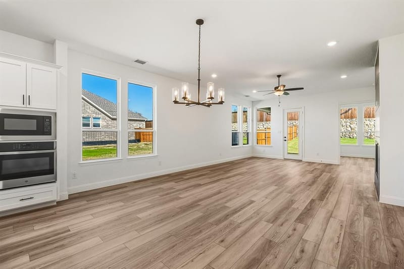 2433 Ainsdale Drive, Celina TX 75009 - Photo 9