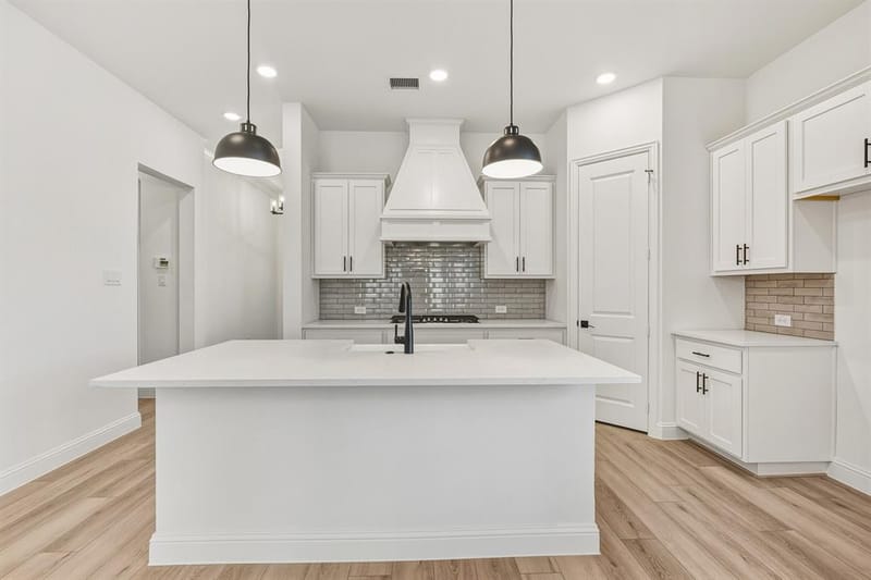 2433 Ainsdale Drive, Celina TX 75009 - Photo 8