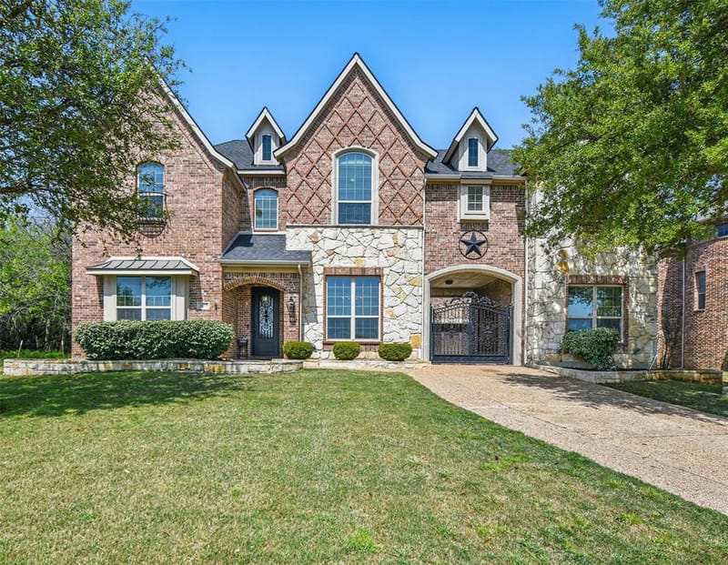 3060 England Parkway, Grand Prairie TX 75054