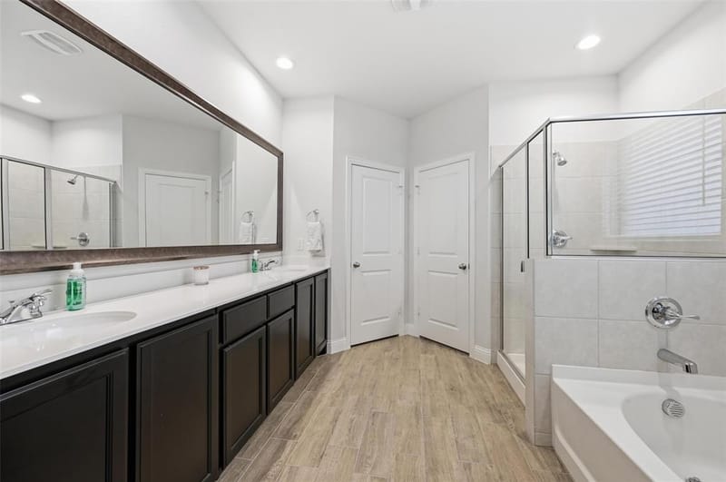 813 Comal Drive, Mansfield TX 76063 - Photo 6