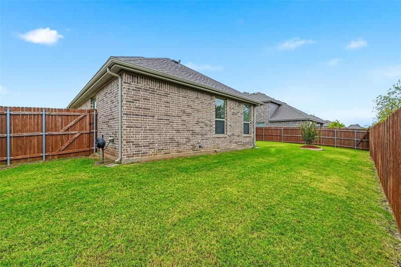 813 Comal Drive, Mansfield TX 76063 - Photo 34