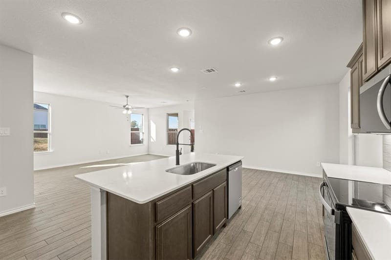 1700 Edgeway Drive, Aubrey TX 76227 - Photo 9