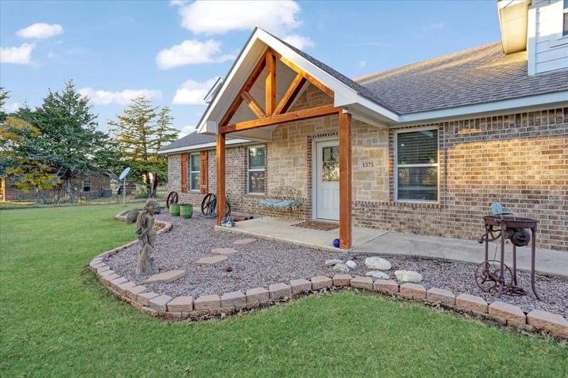 1375 County Road 176, Whitesboro TX 76273 - Photo 3
