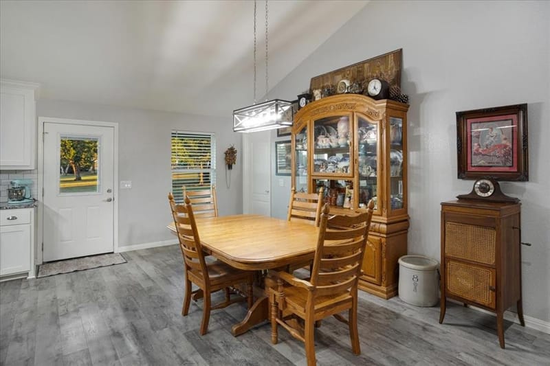 1375 County Road 176, Whitesboro TX 76273 - Photo 8