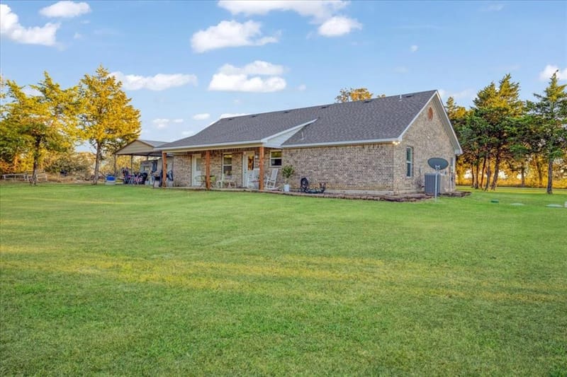 1375 County Road 176, Whitesboro TX 76273 - Photo 25