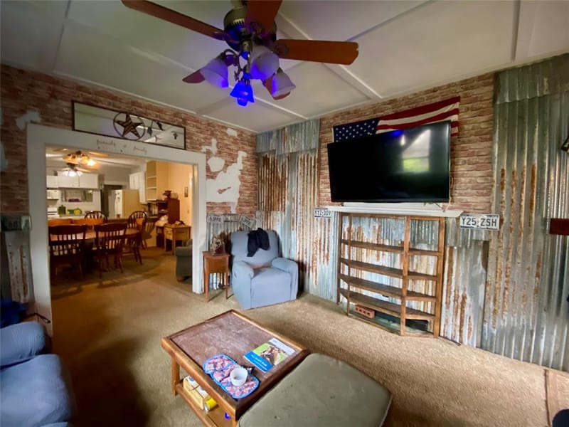 407 E Main Street, Whitesboro TX 76273 - Photo 3