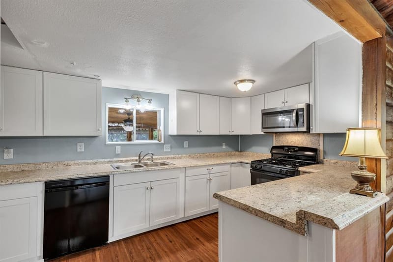 733 Cedarcrest Drive, Tool TX 75143 - Photo 9